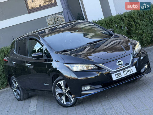 Черный Ниссан Лиф, объемом двигателя 0 л и пробегом 98 тыс. км за 15999 $, фото 5 на Automoto.ua