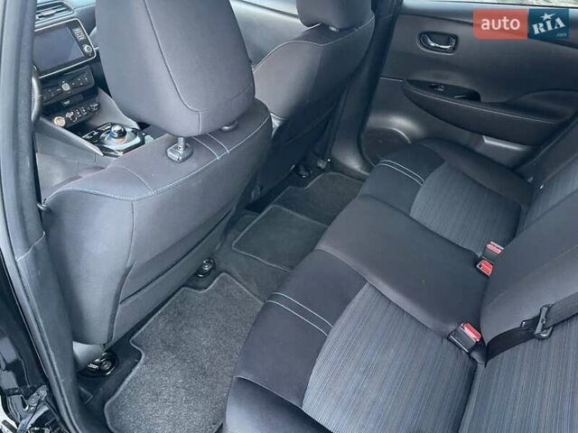 Чорний Ніссан Ліф, об'ємом двигуна 0 л та пробігом 70 тис. км за 13377 $, фото 15 на Automoto.ua