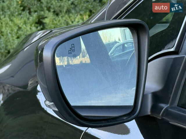 Черный Ниссан Лиф, объемом двигателя 0 л и пробегом 98 тыс. км за 15999 $, фото 17 на Automoto.ua