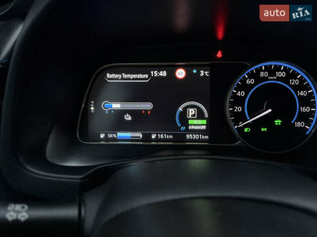 Черный Ниссан Лиф, объемом двигателя 0 л и пробегом 95 тыс. км за 16999 $, фото 58 на Automoto.ua