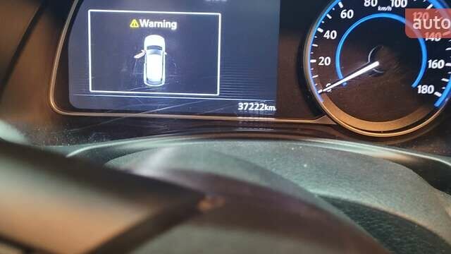 Чорний Ніссан Ліф, об'ємом двигуна 0 л та пробігом 38 тис. км за 19000 $, фото 4 на Automoto.ua