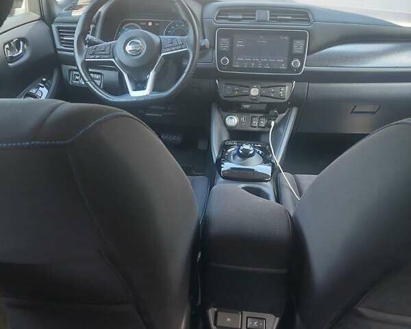 Черный Ниссан Лиф, объемом двигателя 0 л и пробегом 86 тыс. км за 15900 $, фото 19 на Automoto.ua