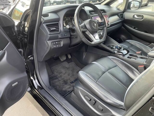 Черный Ниссан Лиф, объемом двигателя 0 л и пробегом 47 тыс. км за 6700 $, фото 8 на Automoto.ua