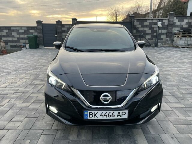 Черный Ниссан Лиф, объемом двигателя 0 л и пробегом 70 тыс. км за 13377 $, фото 9 на Automoto.ua