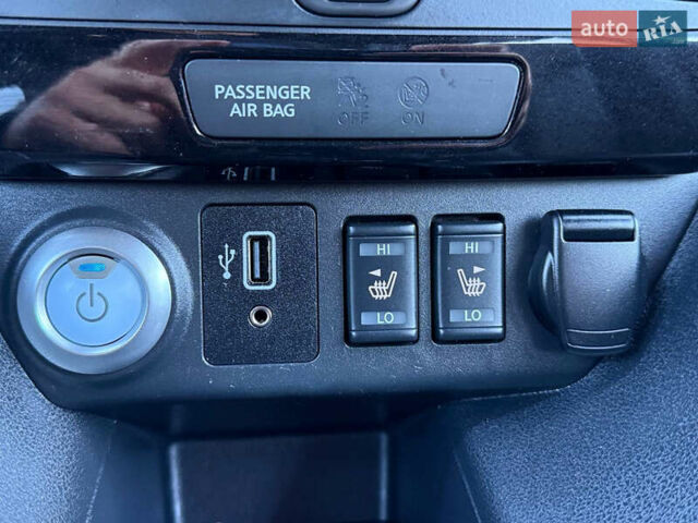 Черный Ниссан Лиф, объемом двигателя 0 л и пробегом 98 тыс. км за 15999 $, фото 52 на Automoto.ua