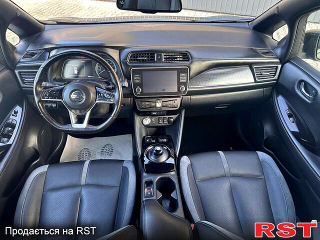 Чорний Ніссан Ліф, об'ємом двигуна 0.11 л та пробігом 98 тис. км за 15450 $, фото 12 на Automoto.ua