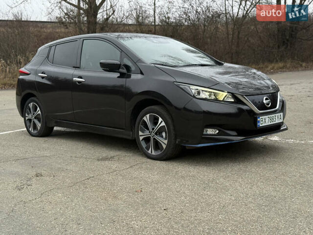 Черный Ниссан Лиф, объемом двигателя 0 л и пробегом 95 тыс. км за 16999 $, фото 1 на Automoto.ua