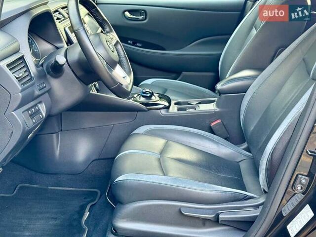 Черный Ниссан Лиф, объемом двигателя 0 л и пробегом 21 тыс. км за 15700 $, фото 20 на Automoto.ua