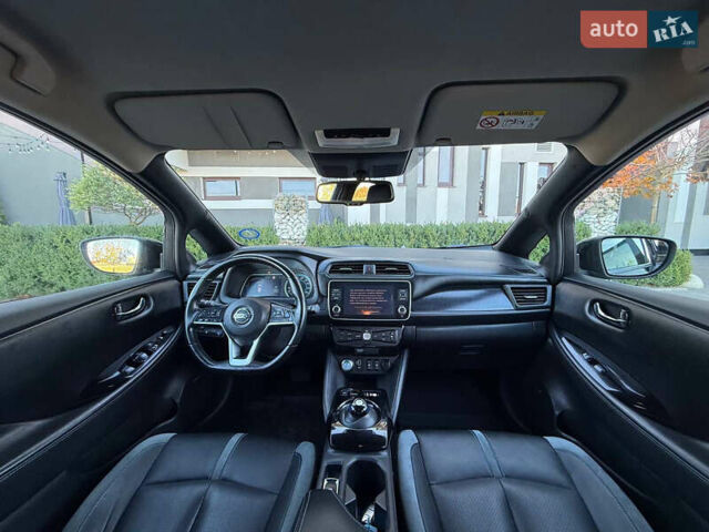 Черный Ниссан Лиф, объемом двигателя 0 л и пробегом 98 тыс. км за 15999 $, фото 5 на Automoto.ua