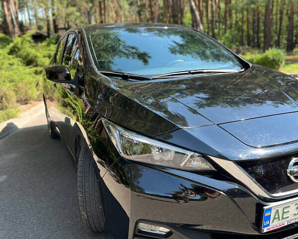 Черный Ниссан Лиф, объемом двигателя 0 л и пробегом 40 тыс. км за 16000 $, фото 2 на Automoto.ua