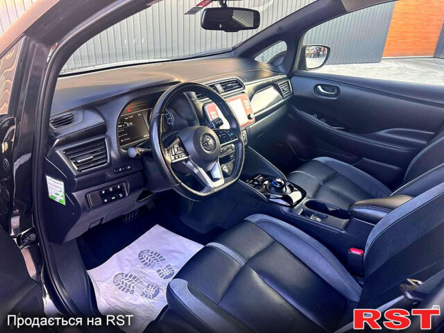 Чорний Ніссан Ліф, об'ємом двигуна 0.11 л та пробігом 98 тис. км за 15450 $, фото 10 на Automoto.ua