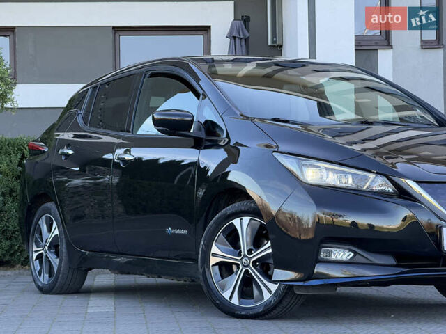 Черный Ниссан Лиф, объемом двигателя 0 л и пробегом 98 тыс. км за 15999 $, фото 6 на Automoto.ua