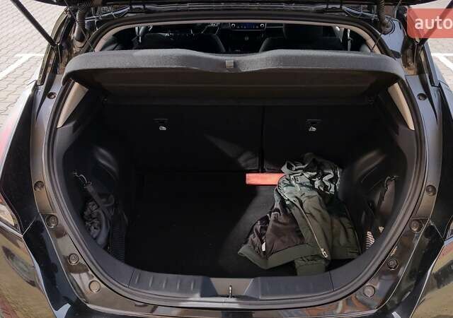 Черный Ниссан Лиф, объемом двигателя 0 л и пробегом 58 тыс. км за 14000 $, фото 16 на Automoto.ua