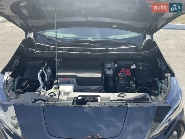 Черный Ниссан Лиф, объемом двигателя 0 л и пробегом 56 тыс. км за 15500 $, фото 38 на Automoto.ua