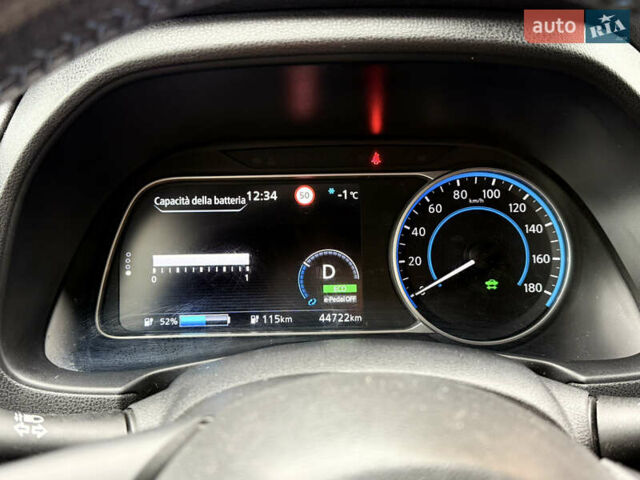 Чорний Ніссан Ліф, об'ємом двигуна 0 л та пробігом 44 тис. км за 14900 $, фото 21 на Automoto.ua