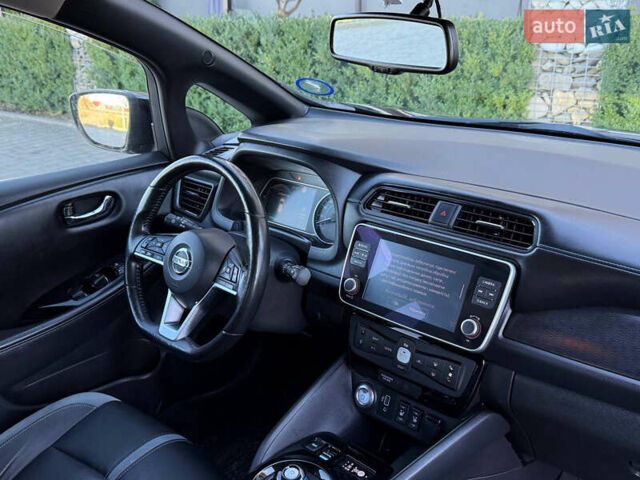 Черный Ниссан Лиф, объемом двигателя 0 л и пробегом 98 тыс. км за 15999 $, фото 27 на Automoto.ua