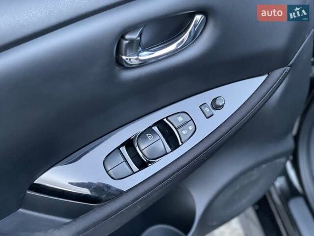 Чорний Ніссан Ліф, об'ємом двигуна 0 л та пробігом 70 тис. км за 13377 $, фото 21 на Automoto.ua