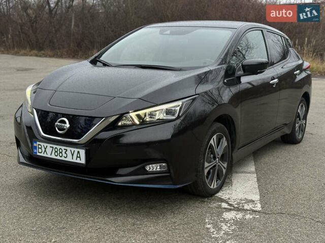 Черный Ниссан Лиф, объемом двигателя 0 л и пробегом 95 тыс. км за 16999 $, фото 9 на Automoto.ua