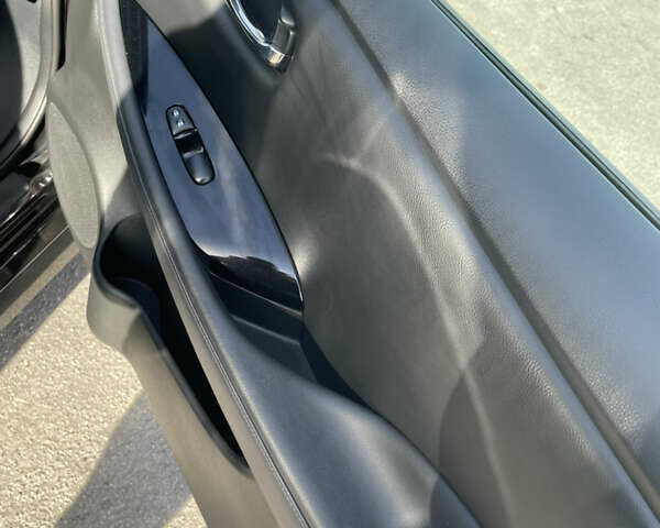 Черный Ниссан Лиф, объемом двигателя 0 л и пробегом 56 тыс. км за 15500 $, фото 27 на Automoto.ua