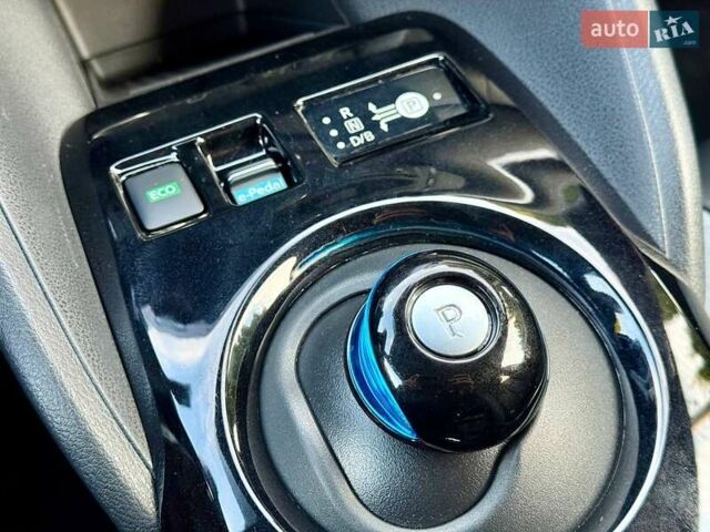 Черный Ниссан Лиф, объемом двигателя 0 л и пробегом 21 тыс. км за 15700 $, фото 35 на Automoto.ua