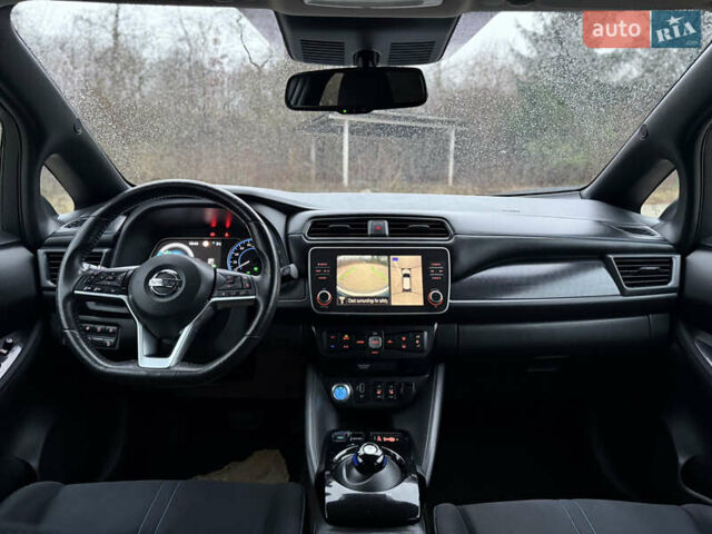 Черный Ниссан Лиф, объемом двигателя 0 л и пробегом 95 тыс. км за 16999 $, фото 30 на Automoto.ua