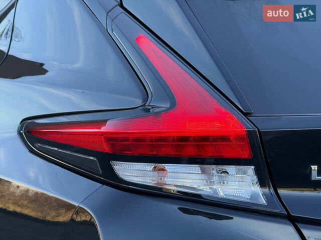 Черный Ниссан Лиф, объемом двигателя 0 л и пробегом 98 тыс. км за 15999 $, фото 15 на Automoto.ua