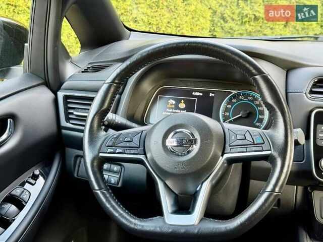 Черный Ниссан Лиф, объемом двигателя 0 л и пробегом 21 тыс. км за 15700 $, фото 30 на Automoto.ua