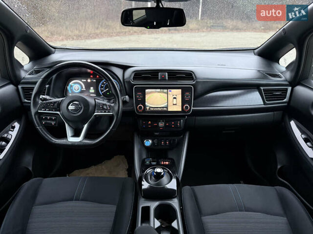 Черный Ниссан Лиф, объемом двигателя 0 л и пробегом 95 тыс. км за 16999 $, фото 29 на Automoto.ua