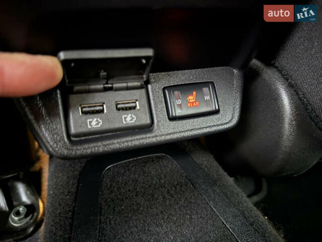 Черный Ниссан Лиф, объемом двигателя 0 л и пробегом 95 тыс. км за 16999 $, фото 37 на Automoto.ua