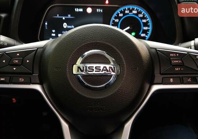 Черный Ниссан Лиф, объемом двигателя 0 л и пробегом 58 тыс. км за 14000 $, фото 18 на Automoto.ua