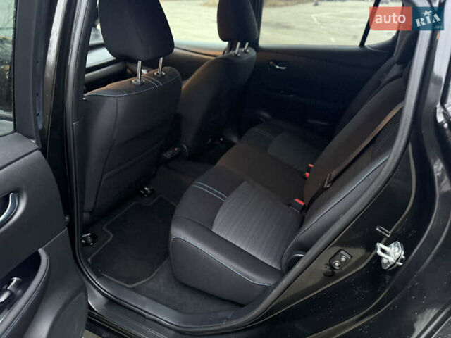 Черный Ниссан Лиф, объемом двигателя 0 л и пробегом 95 тыс. км за 16999 $, фото 36 на Automoto.ua