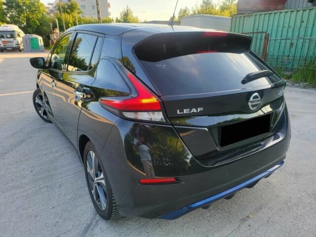 Черный Ниссан Лиф, объемом двигателя 0 л и пробегом 55 тыс. км за 7000 $, фото 5 на Automoto.ua