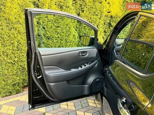 Черный Ниссан Лиф, объемом двигателя 0 л и пробегом 21 тыс. км за 15700 $, фото 16 на Automoto.ua