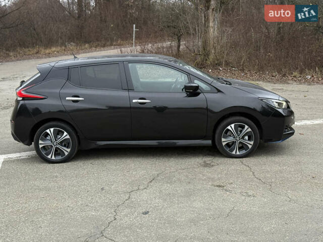 Черный Ниссан Лиф, объемом двигателя 0 л и пробегом 95 тыс. км за 16999 $, фото 13 на Automoto.ua