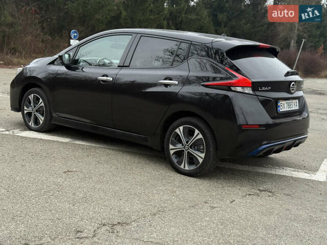 Черный Ниссан Лиф, объемом двигателя 0 л и пробегом 95 тыс. км за 16999 $, фото 16 на Automoto.ua