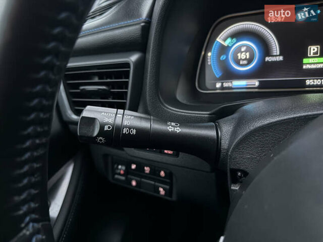 Черный Ниссан Лиф, объемом двигателя 0 л и пробегом 95 тыс. км за 16999 $, фото 55 на Automoto.ua