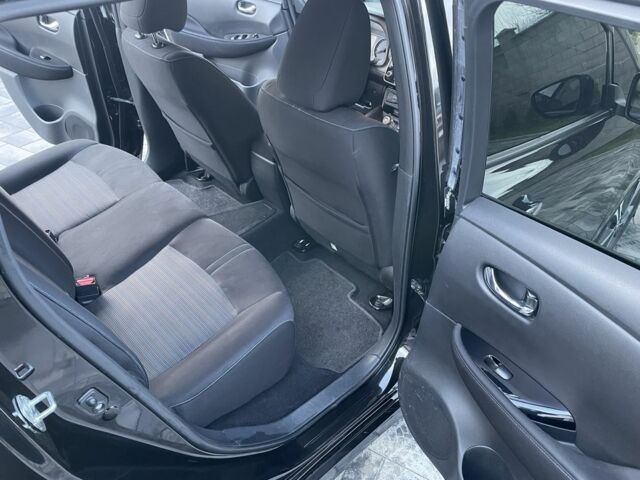 Черный Ниссан Лиф, объемом двигателя 0 л и пробегом 70 тыс. км за 13377 $, фото 14 на Automoto.ua