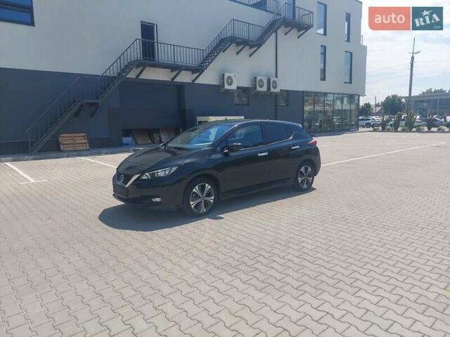 Черный Ниссан Лиф, объемом двигателя 0 л и пробегом 86 тыс. км за 15900 $, фото 4 на Automoto.ua