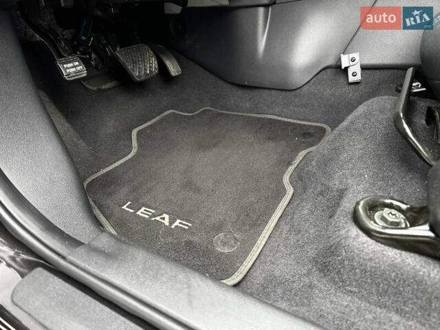 Чорний Ніссан Ліф, об'ємом двигуна 0 л та пробігом 128 тис. км за 15500 $, фото 33 на Automoto.ua