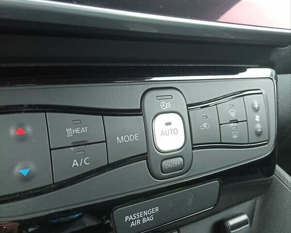 Чорний Ніссан Ліф, об'ємом двигуна 0 л та пробігом 95 тис. км за 13900 $, фото 16 на Automoto.ua