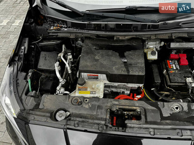 Чорний Ніссан Ліф, об'ємом двигуна 0 л та пробігом 128 тис. км за 15500 $, фото 60 на Automoto.ua