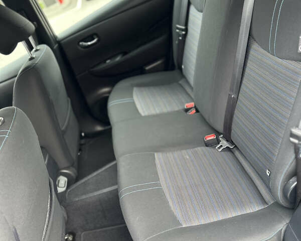 Чорний Ніссан Ліф, об'ємом двигуна 0 л та пробігом 57 тис. км за 14300 $, фото 22 на Automoto.ua