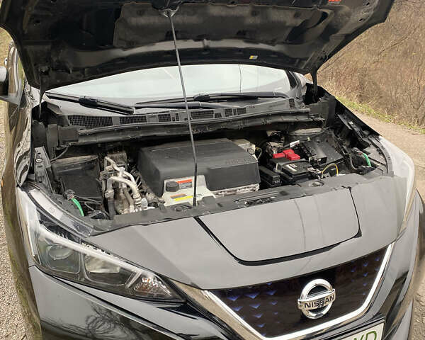 Черный Ниссан Лиф, объемом двигателя 0 л и пробегом 108 тыс. км за 19500 $, фото 7 на Automoto.ua