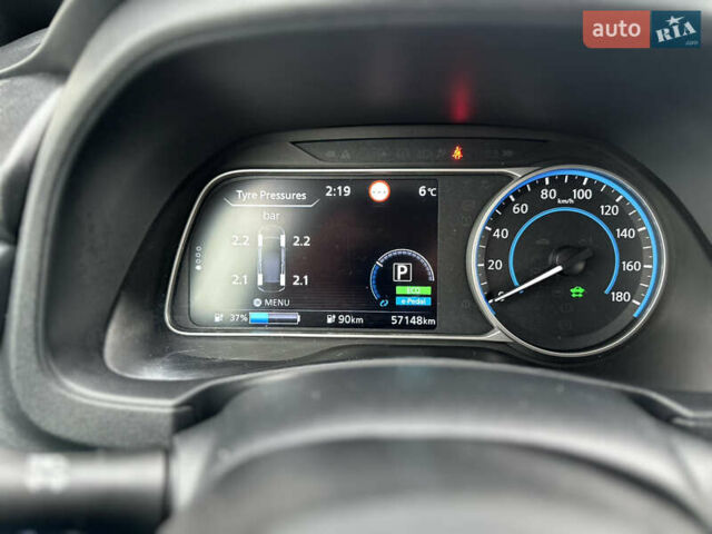 Чорний Ніссан Ліф, об'ємом двигуна 0 л та пробігом 57 тис. км за 14300 $, фото 35 на Automoto.ua