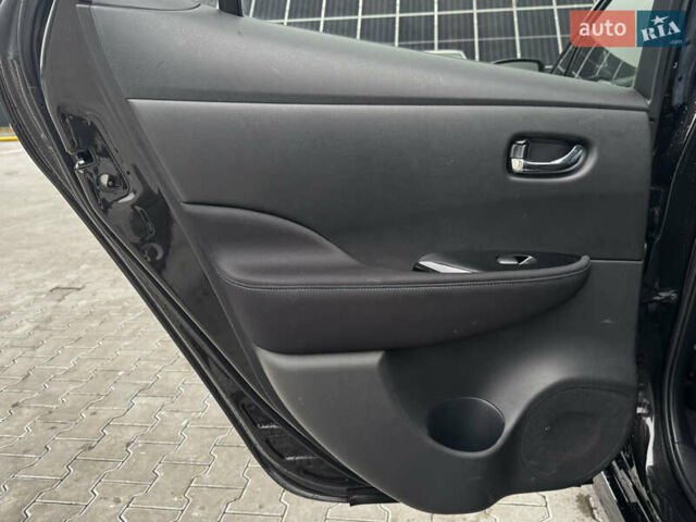 Чорний Ніссан Ліф, об'ємом двигуна 0 л та пробігом 128 тис. км за 15500 $, фото 46 на Automoto.ua