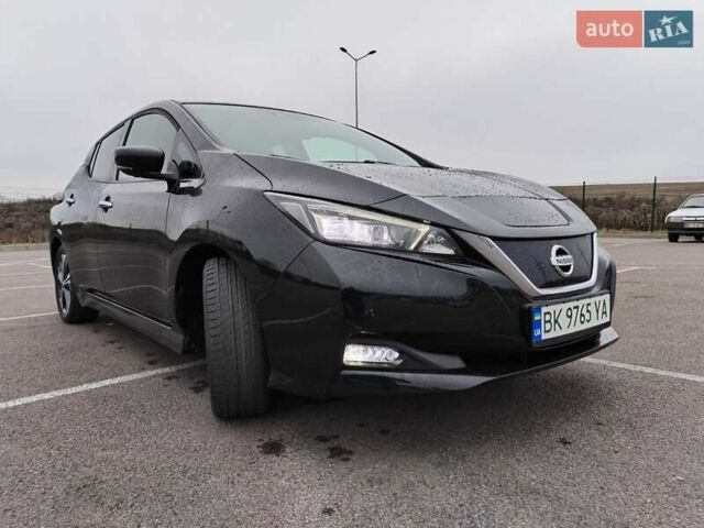 Чорний Ніссан Ліф, об'ємом двигуна 0 л та пробігом 53 тис. км за 14150 $, фото 1 на Automoto.ua