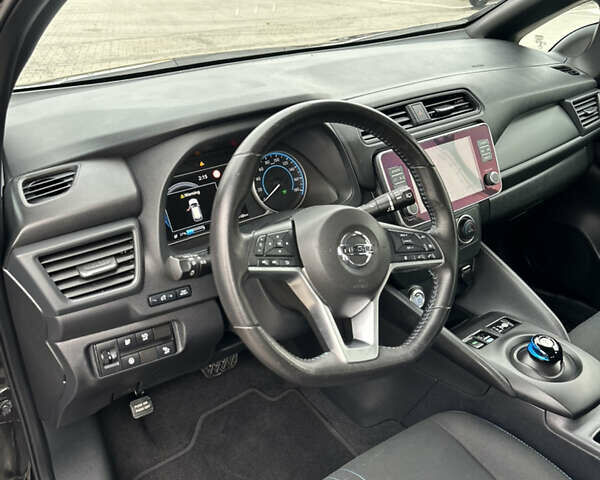 Чорний Ніссан Ліф, об'ємом двигуна 0 л та пробігом 57 тис. км за 14300 $, фото 19 на Automoto.ua