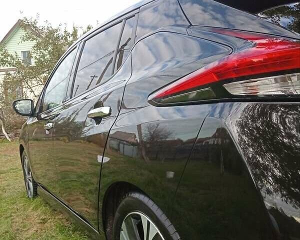 Чорний Ніссан Ліф, об'ємом двигуна 0 л та пробігом 95 тис. км за 13900 $, фото 4 на Automoto.ua