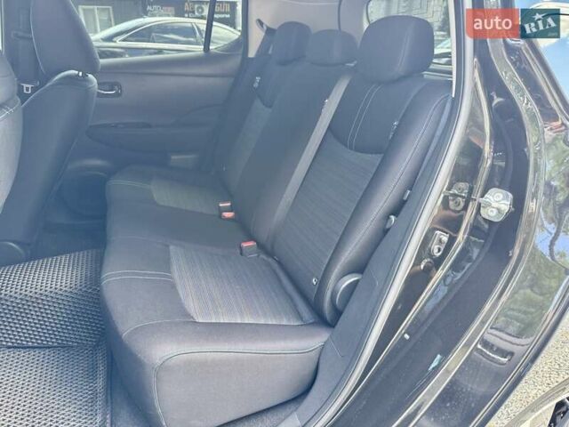 Чорний Ніссан Ліф, об'ємом двигуна 0 л та пробігом 72 тис. км за 15900 $, фото 8 на Automoto.ua