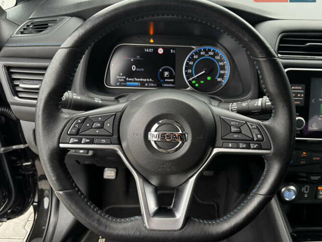 Чорний Ніссан Ліф, об'ємом двигуна 0 л та пробігом 128 тис. км за 15500 $, фото 24 на Automoto.ua